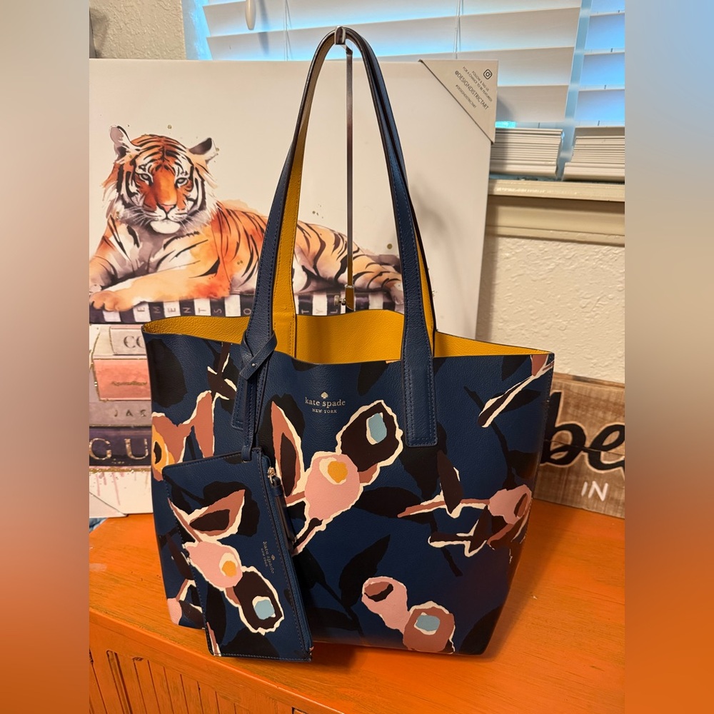 kate spade navy floral tote with yellow interior